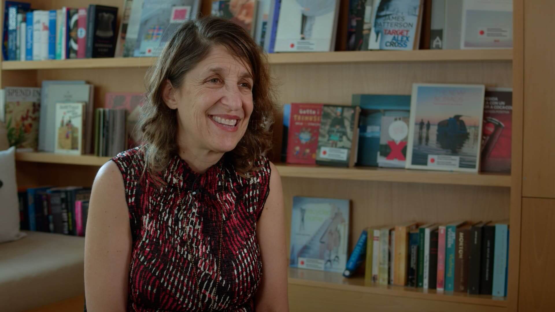 v06_LYNNE_ONLINE FINAL.00_15_04_13.Still004