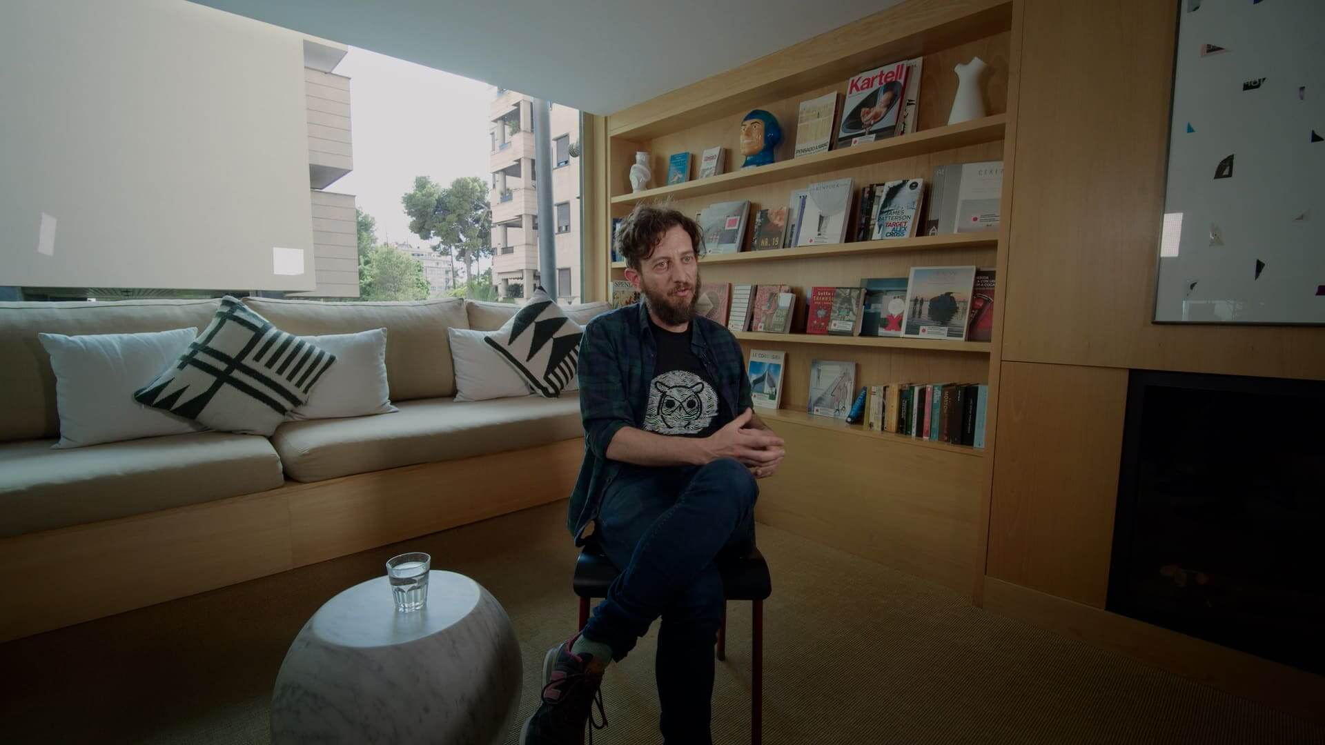 v09_LEANDRO_ONLINE FINAL.00_02_37_23.Still004