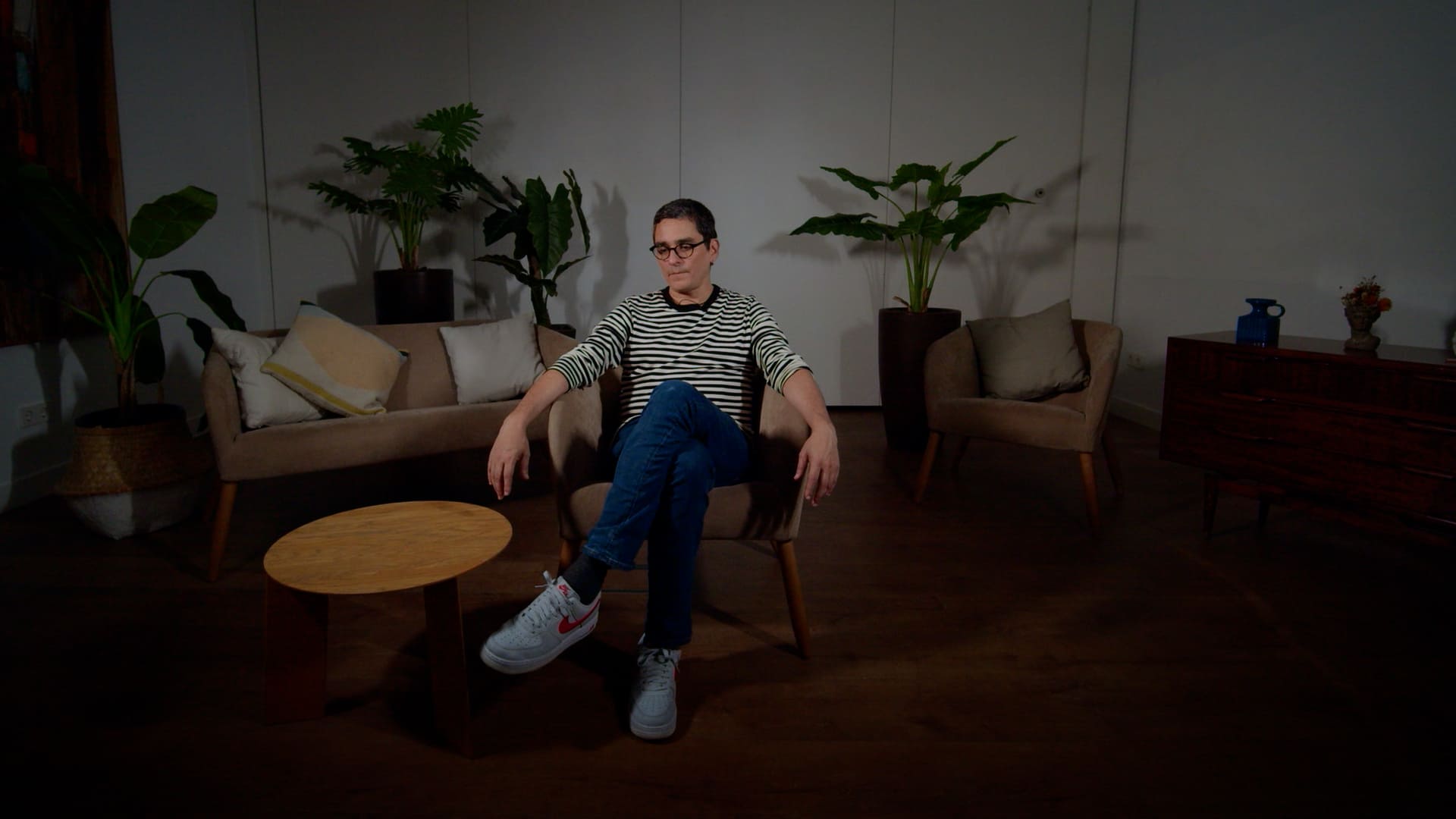 v06_ANDRES DUQUE_ONLINE FINAL.00_22_48_22.Still006